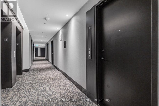 Building Photo - 185 Deerfield Rd