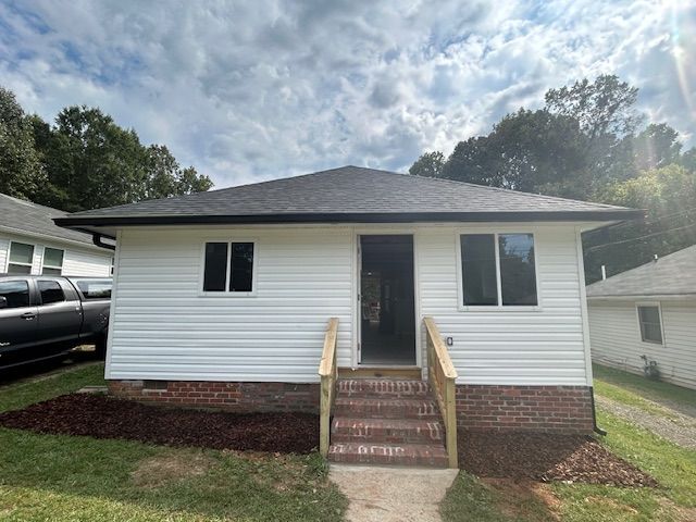 Foto principal - 345 Sharpe St