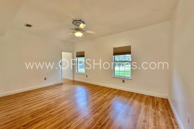 Building Photo - 324 Curacao Way