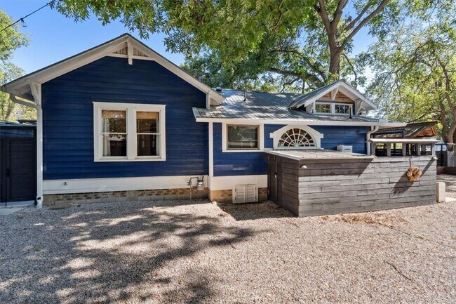 Building Photo - 3710 Govalle Ave