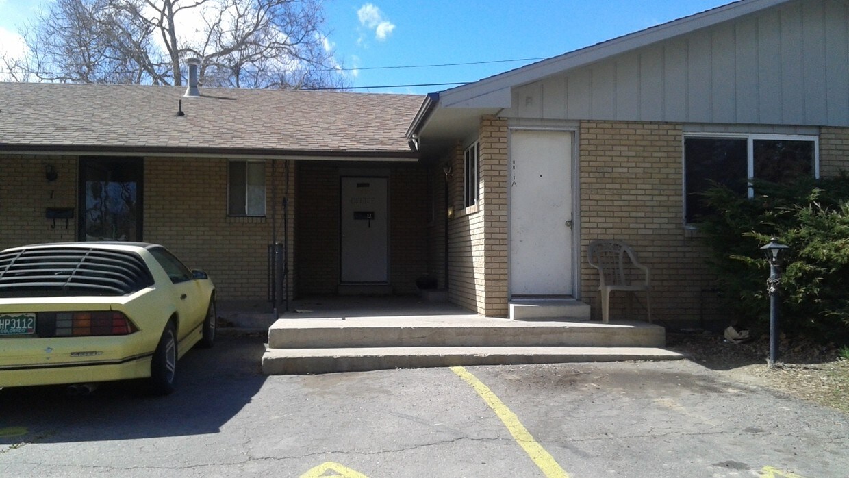 Office/ Laundry Room - 208 W Baseline Rd