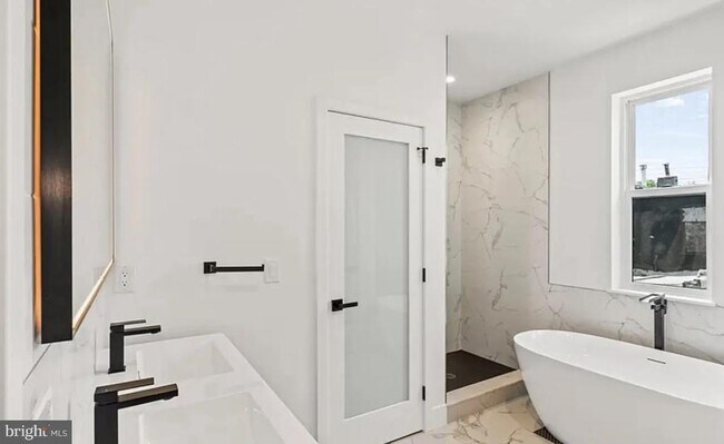 Foto del edificio - 1518 N Darien St