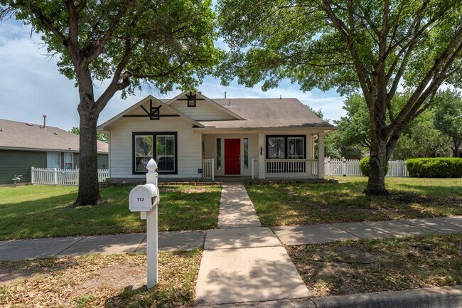 Building Photo - 112 Steele