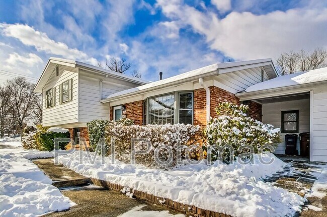 Foto del edificio - 717 Carter Rd