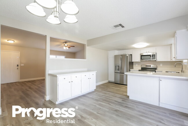 Building Photo - 3944 Grapefruit Cir