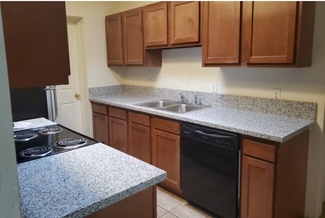 Foto del edificio - 838 E Lester St