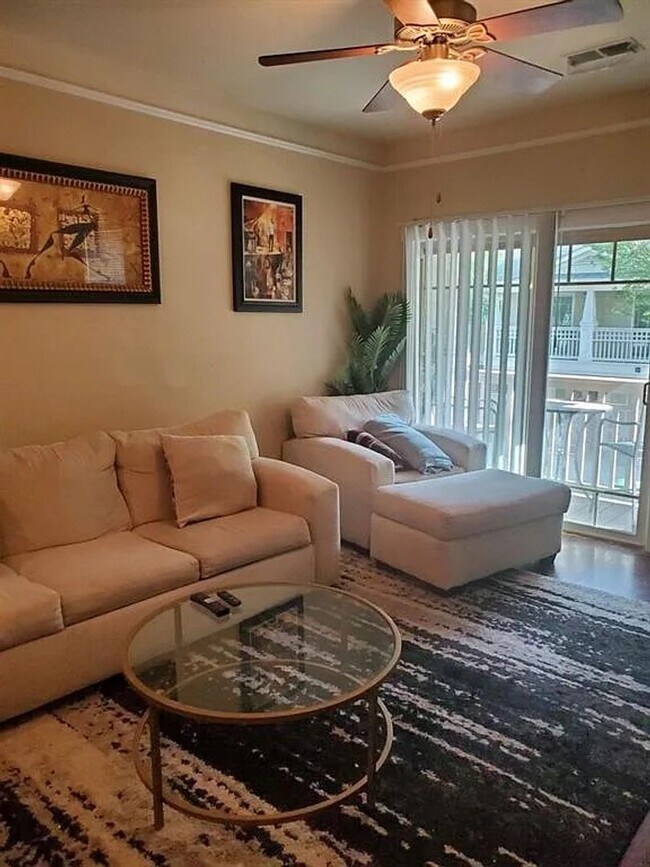 Foto del edificio - 2/2.5 Townhome w/ Balcony in Great Location Close to GA Tech, Midtown, and Buckhead!