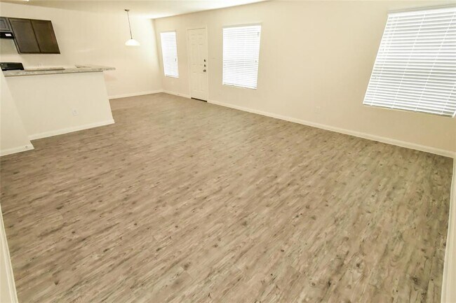 Building Photo - 4139 Silver Ranch Rd