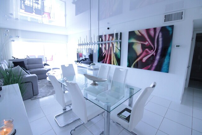 Foto del edificio - 470 Paradise Isle Blvd