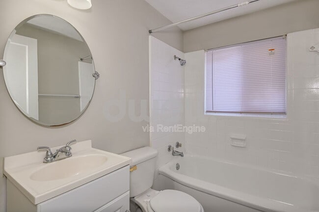 Building Photo - 1927 Central Ave