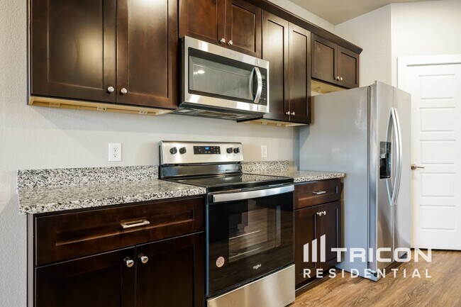 Building Photo - 10333 Ft Teran Trl