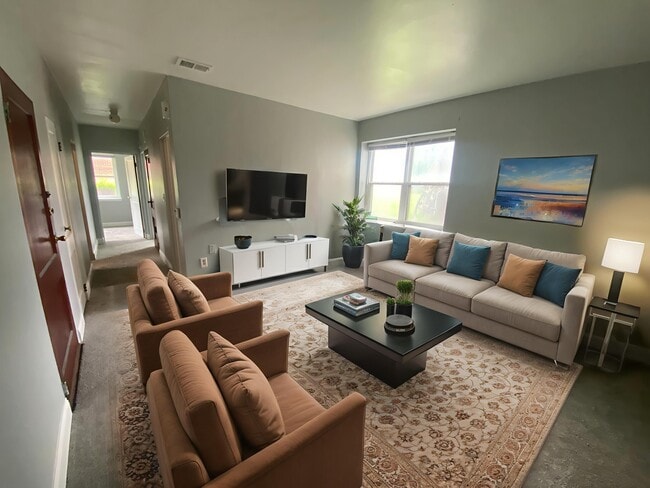 Building Photo - EN806