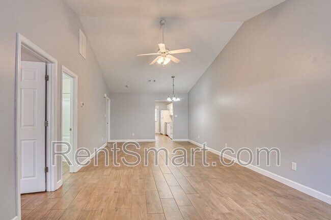 Foto del edificio - 330 Beech Ln