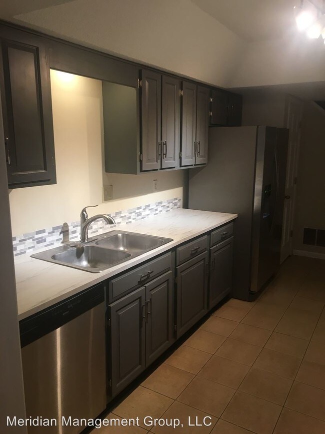 Building Photo - 2 br, 2.5 bath House - 2972 Woodruff Drive