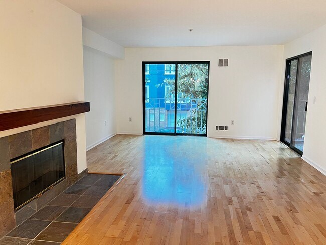 Foto del edificio - Modern Condo in the heart of North Beach
