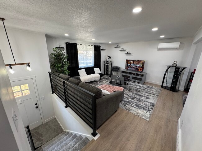 Building Photo - 10541 S Amaryllis Dr