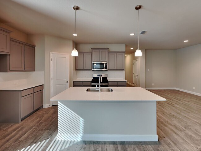 Foto del edificio - Stylish Newer Construction in a Premier Master-Planned Community