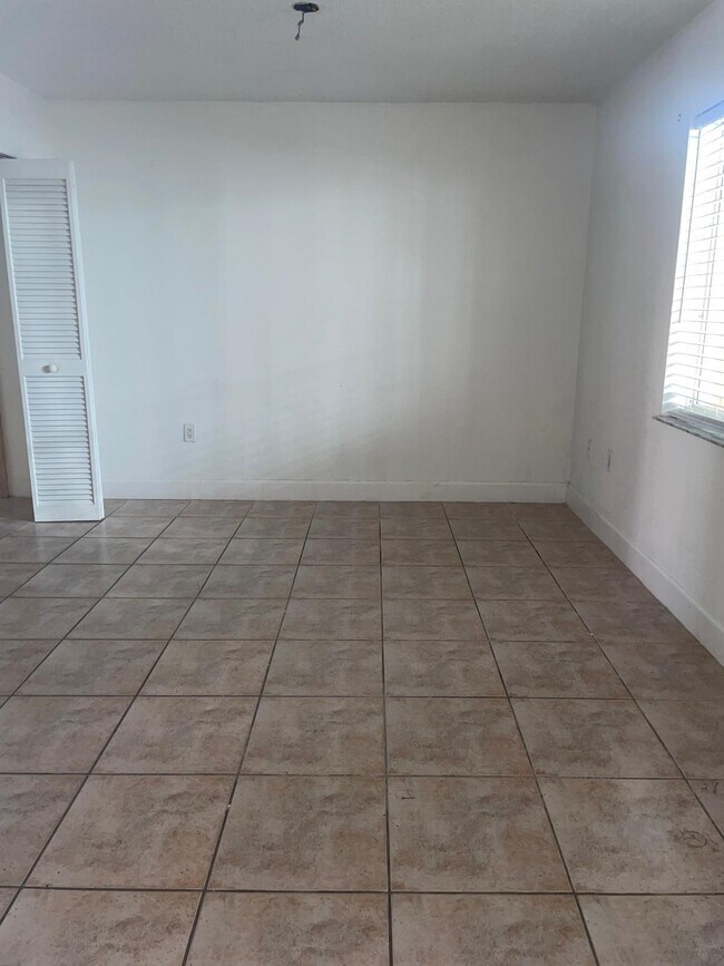 Foto del edificio - 5810 W 18th Ln