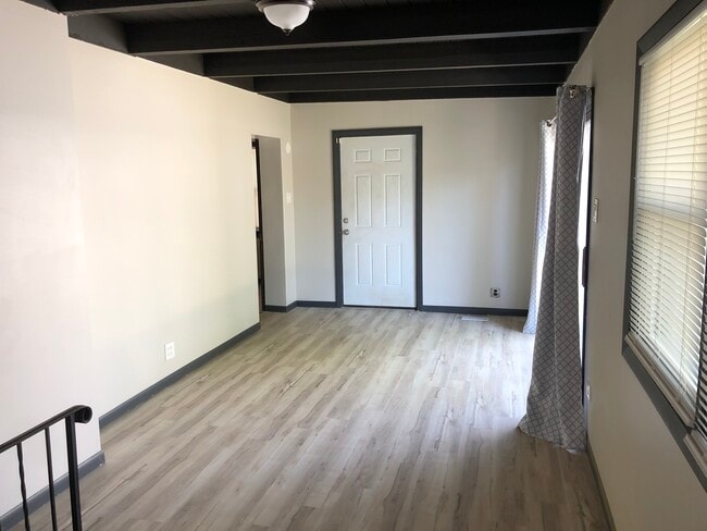 Building Photo - 2413 S 22nd Ave