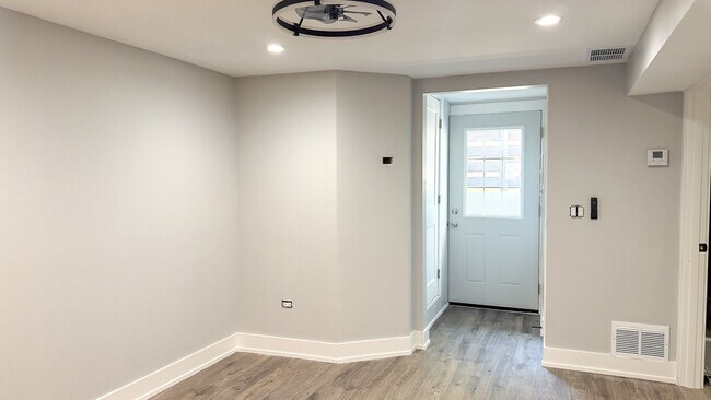 Foto del edificio - 1015 N Lawndale Ave