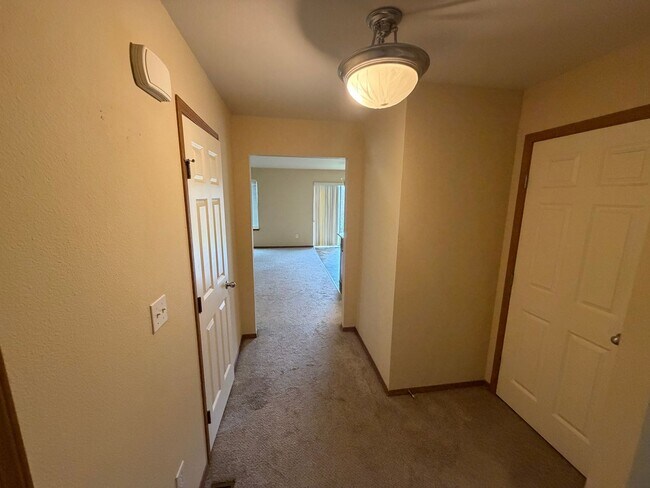 Foto del edificio - Beautiful 3 bedroom in Spanaway WA - Apply Today!