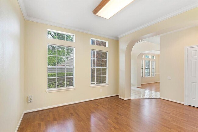 Building Photo - 17523 Somerset Grove Dr