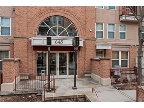 Building Photo - 645 N 1st St