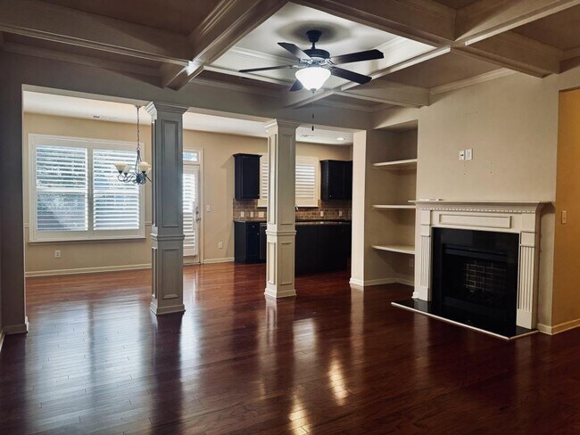 Building Photo - 2214 Spicy Pine Ln