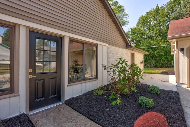 Foto del edificio - 7925 Otto St