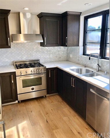 Foto del edificio - 10523 Ashton Ave