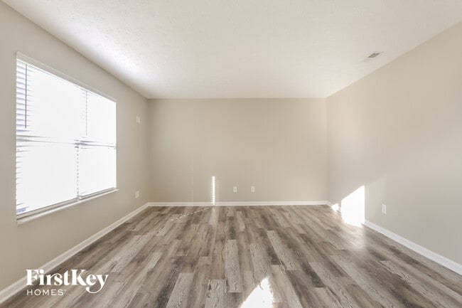 Foto del edificio - 7250 Pipestone Dr