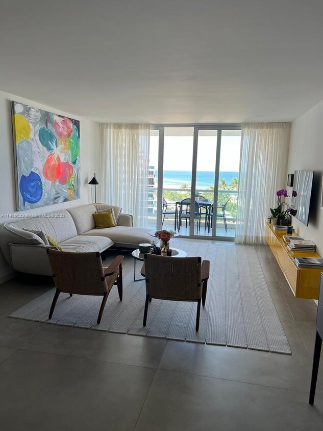 Foto principal - 5151 Collins Ave