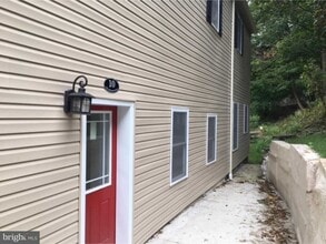 Building Photo - 10 Woodmont Rd
