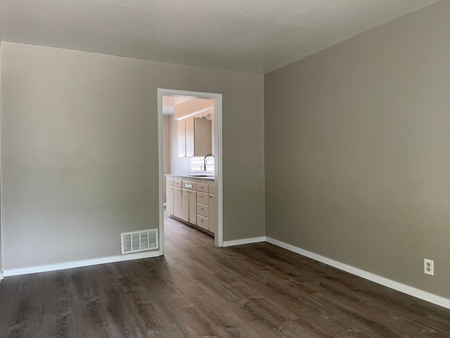 Foto del edificio - Updated 3 Bedroom Duplex in Northwest Spokane