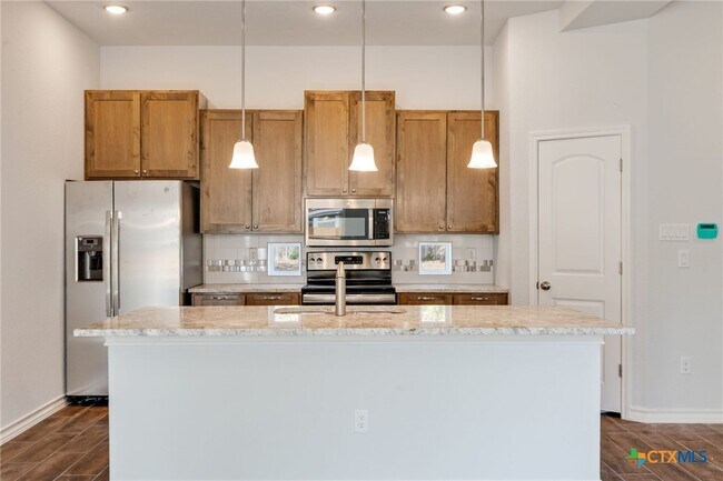 Building Photo - 139 San Salvador Ave
