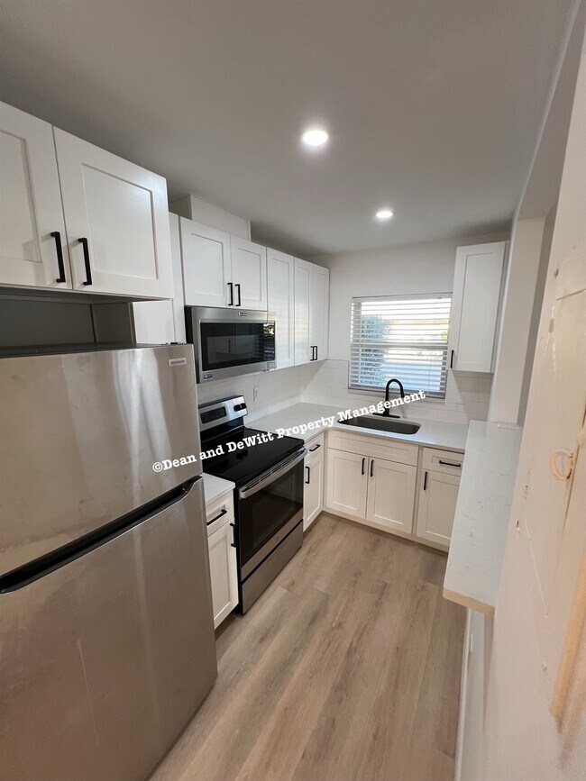 Foto del edificio - 1 Bed/1 Bath - Unit 6