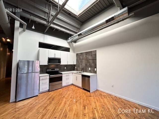 Building Photo - 1180 E 30th St