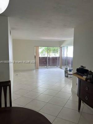 Foto del edificio - 1205 Mariposa Ave