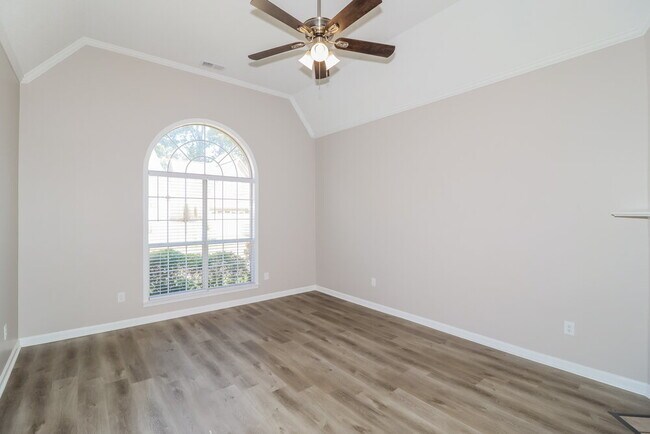 Foto del edificio - 607 E Ashley Glen Cir