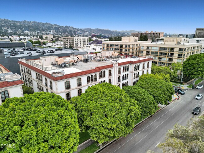 Foto del edificio - 9233 Burton Way