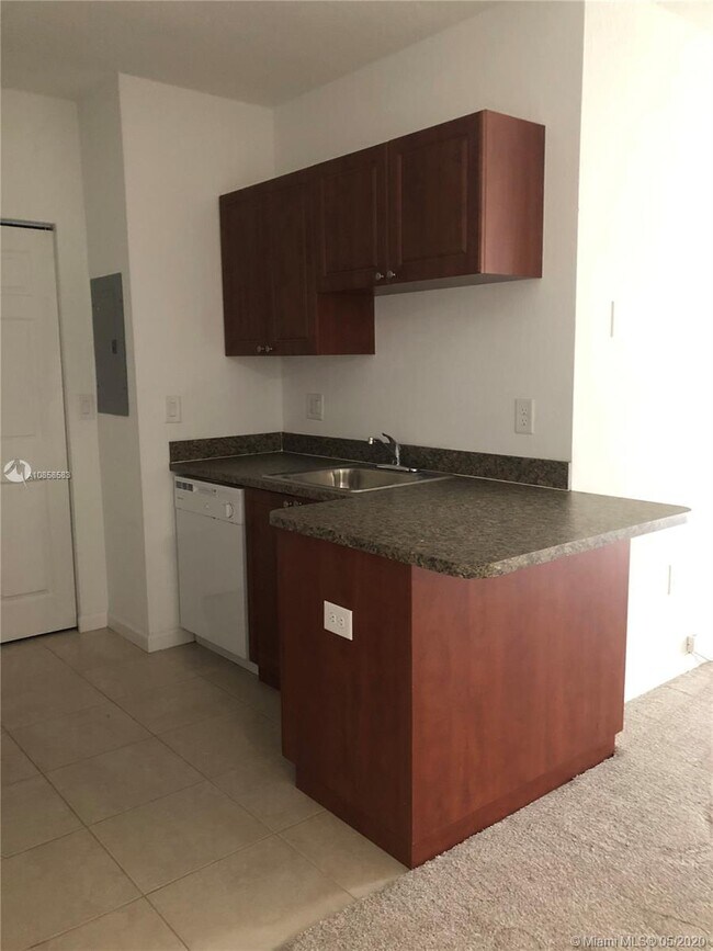 Foto del edificio - 4150 Davie Road Extension