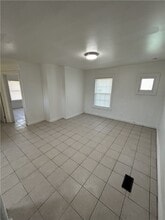 Building Photo - 301 Weaver St