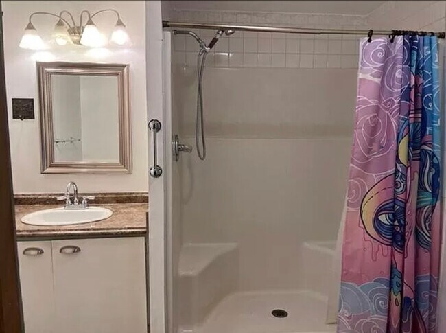 Foto del edificio - 1332 Cider St