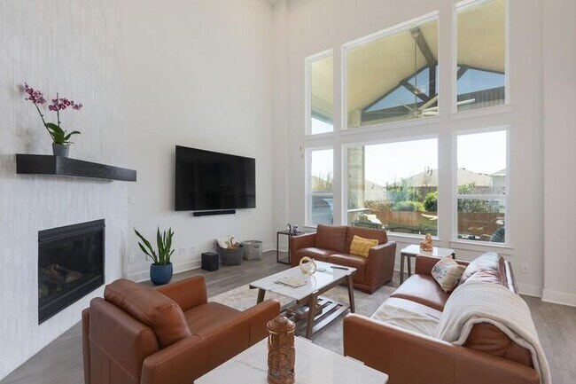 Building Photo - 4408 Logan Ridge Dr