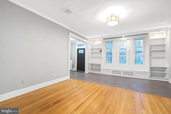 Building Photo - 1427 Shepherd St NW