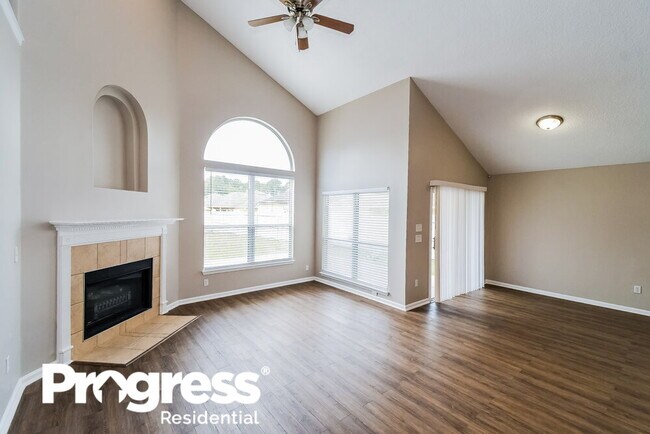 Building Photo - 12363 Guava Ct