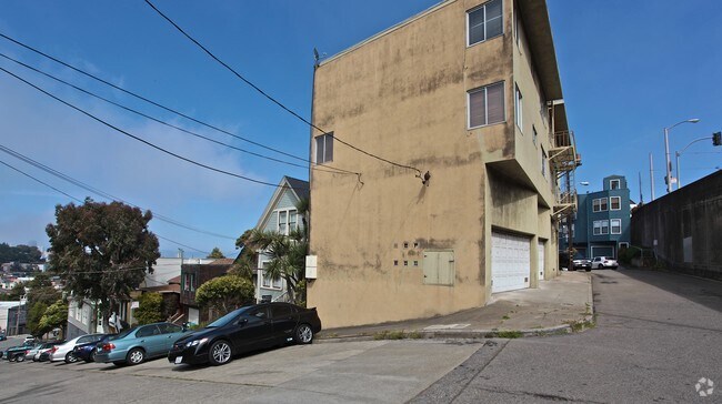 Building Photo - 140 Eagle St