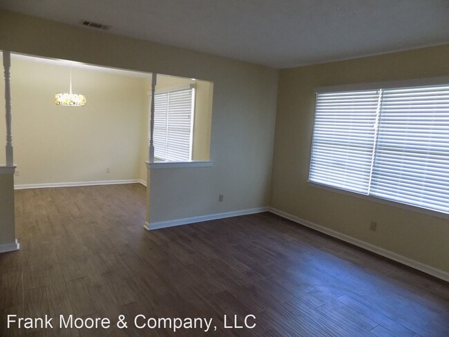 3 br, 2 bath House - 36 Barrington Circle - 4