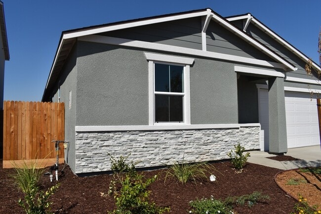 Photo - 744 Stephanie Dr House