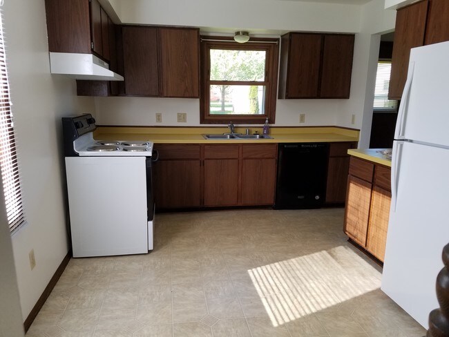 cocina: 10,5x14 - 746 Penbrook Way